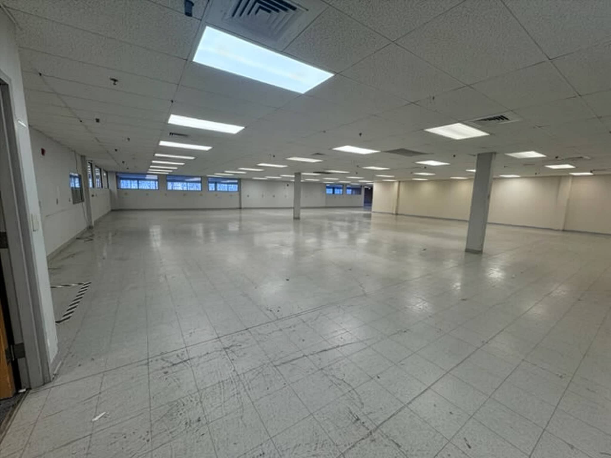 35 Industrial Way, Rochester, NH for lease Interior Photo- Image 1 of 3