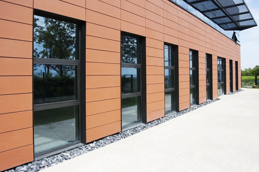 10 Esplanade Roland Garros, Reims à louer - Photo du bâtiment - Image 3 de 5