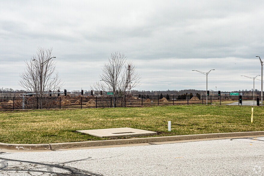 Highway 50, Lee's Summit, MO for sale - Primary Photo - Image 1 of 3