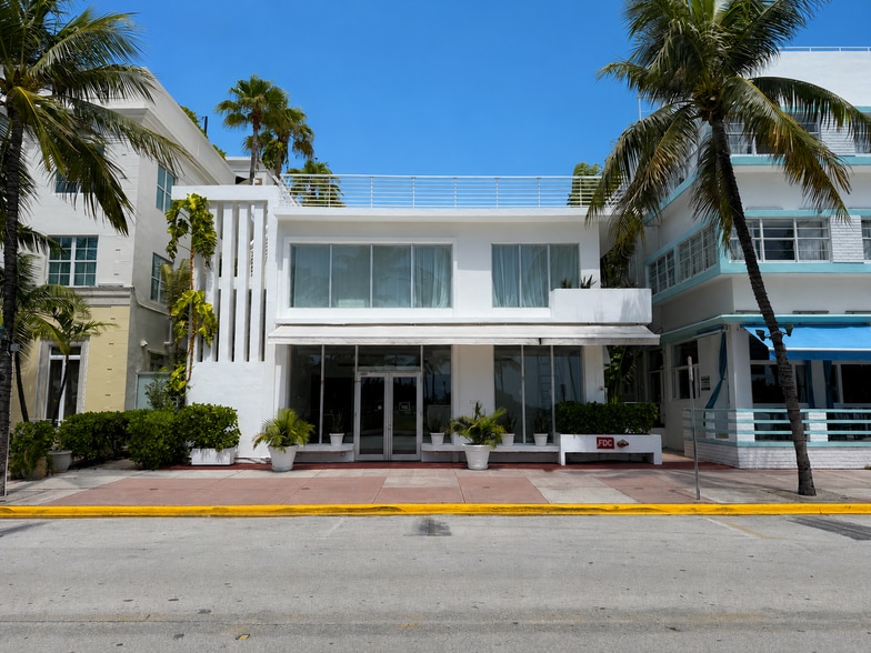 1412 Ocean Dr, Miami Beach, FL for lease - Building Photo - Image 2 of 12