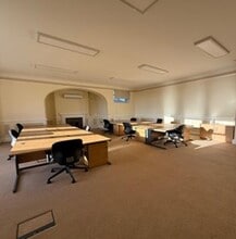 Bletchingley Rd, Nutfield for lease Interior Photo- Image 1 of 11