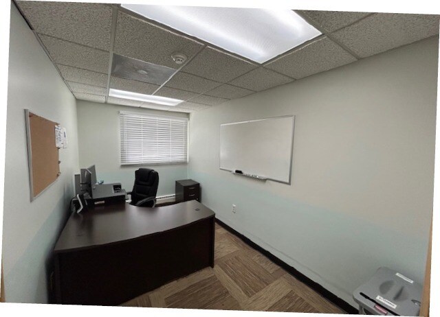 385 Falmouth Ave, Elmwood Park, NJ à vendre - Photo intérieure - Image 2 de 10