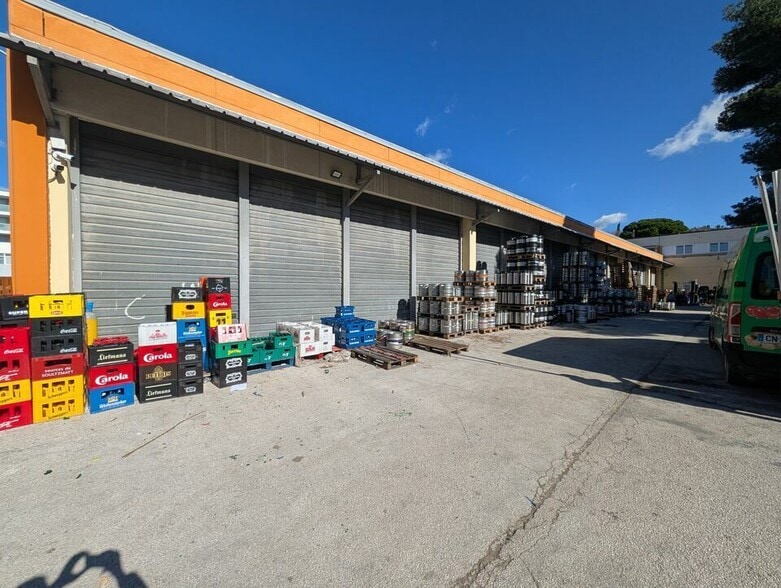Industrial in Marseille for sale - Building Photo - Image 2 of 7