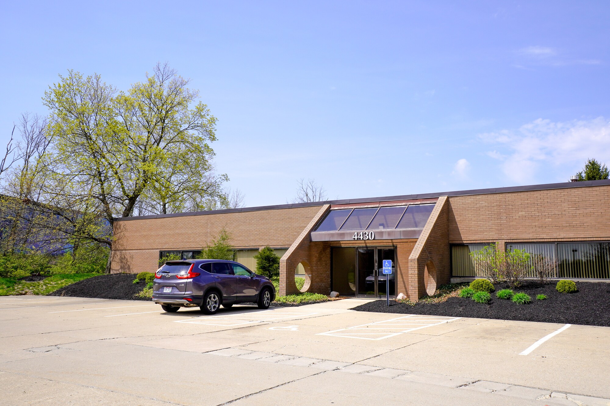 4430-4438 Carver Woods Dr, Blue Ash, OH à vendre Photo principale- Image 1 de 14