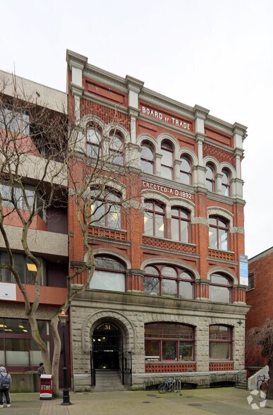 31 Bastion Sq, Victoria, BC à louer - Photo du bâtiment - Image 1 de 6