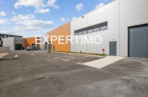 Flex in Grigny for lease - Building Photo - Image 1 of 13