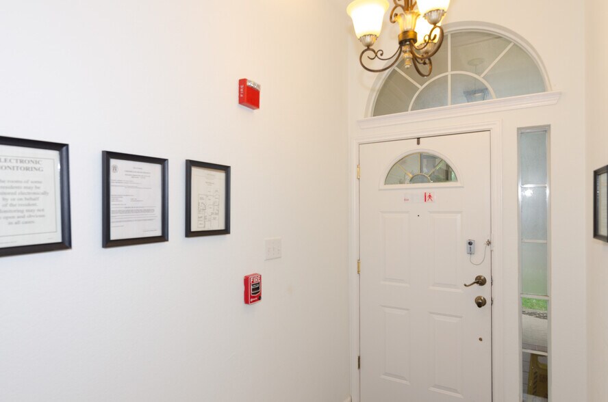 4601 Chesney Ridge Dr, Austin, TX à vendre - Photo du bâtiment - Image 3 de 27