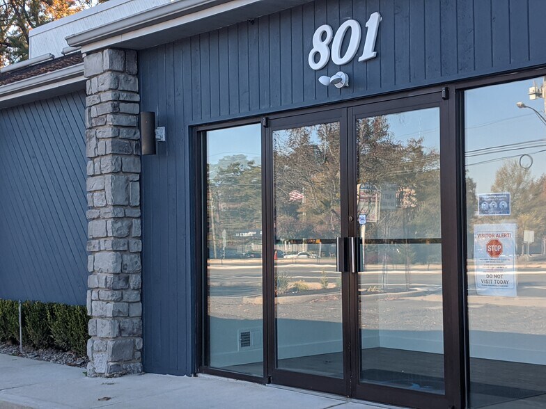 801 Lacey Rd, Forked River, NJ à louer - Photo du bâtiment - Image 2 de 37