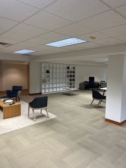 1 Gunlocke Dr, Wayland, NY for sale - Interior Photo - Image 3 of 9