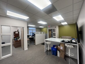 6755 S Old State Road 37, Bloomington, IN à louer Photo intérieure- Image 2 de 6