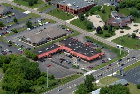 4611-4699 Whipple Ave NW, Canton, OH à louer - Photo du bâtiment - Image 1 de 1