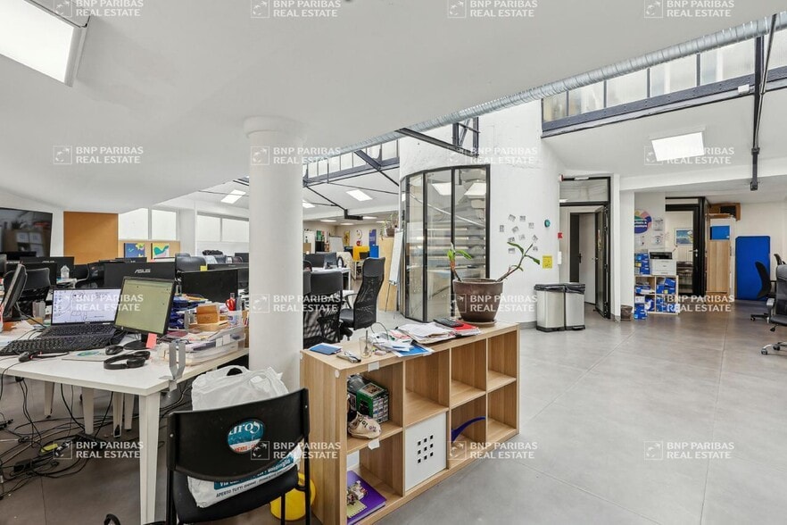 27 Rue De Citeaux, Paris for sale - Building Photo - Image 3 of 13