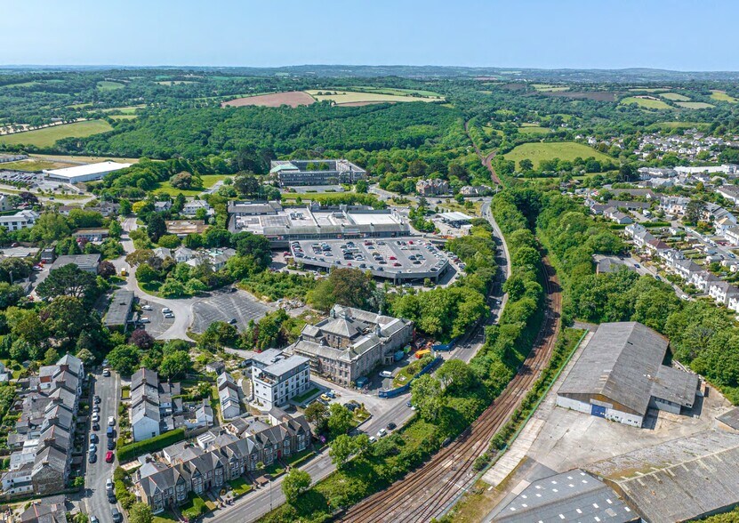 Station Rd, Truro à vendre - Photo du bâtiment - Image 3 de 5