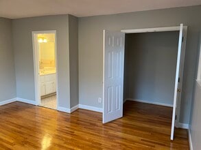 122 Memorial Dr, Greer, SC à louer Photo intérieure- Image 2 de 6