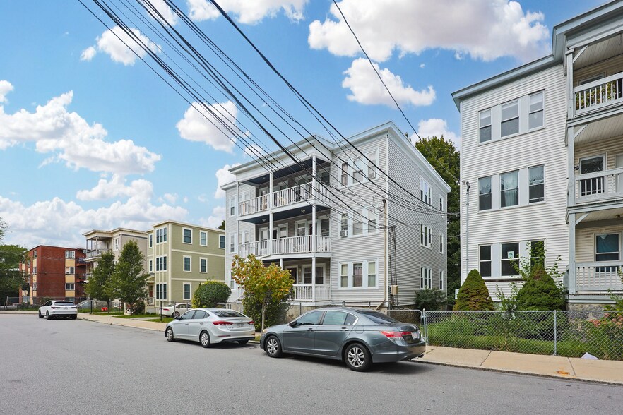 49 Fottler Rd, Mattapan, MA à vendre - Photo du bâtiment - Image 3 de 7