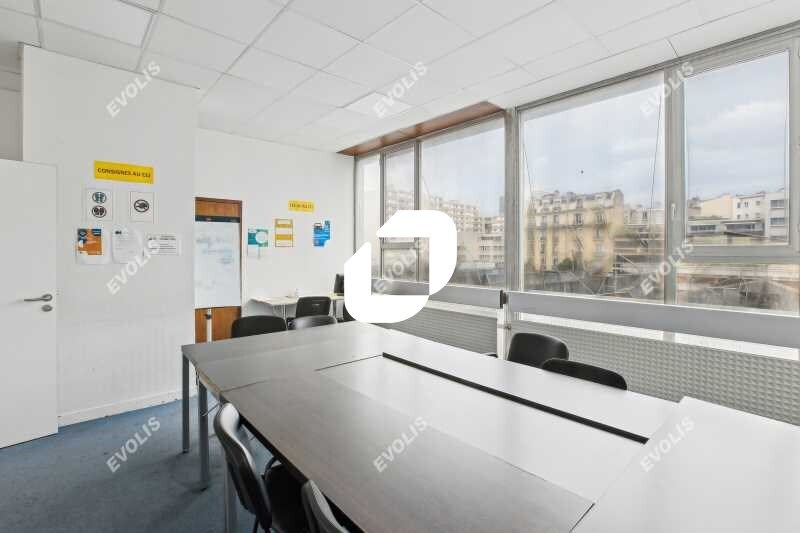 Bureau dans Montreuil à louer - Photo du bâtiment - Image 2 de 14