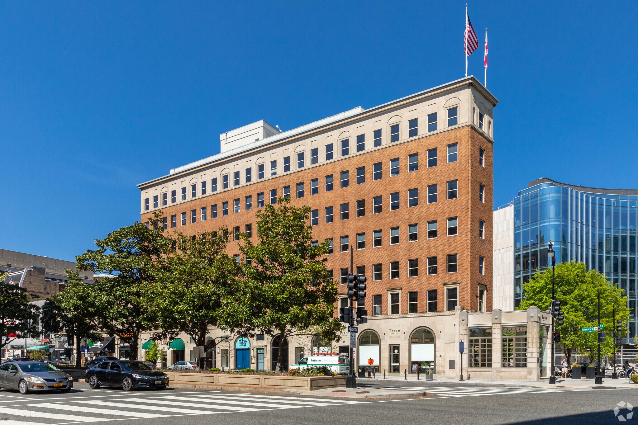 1301 Connecticut Ave NW, Washington, DC à louer Photo du bâtiment- Image 1 de 12