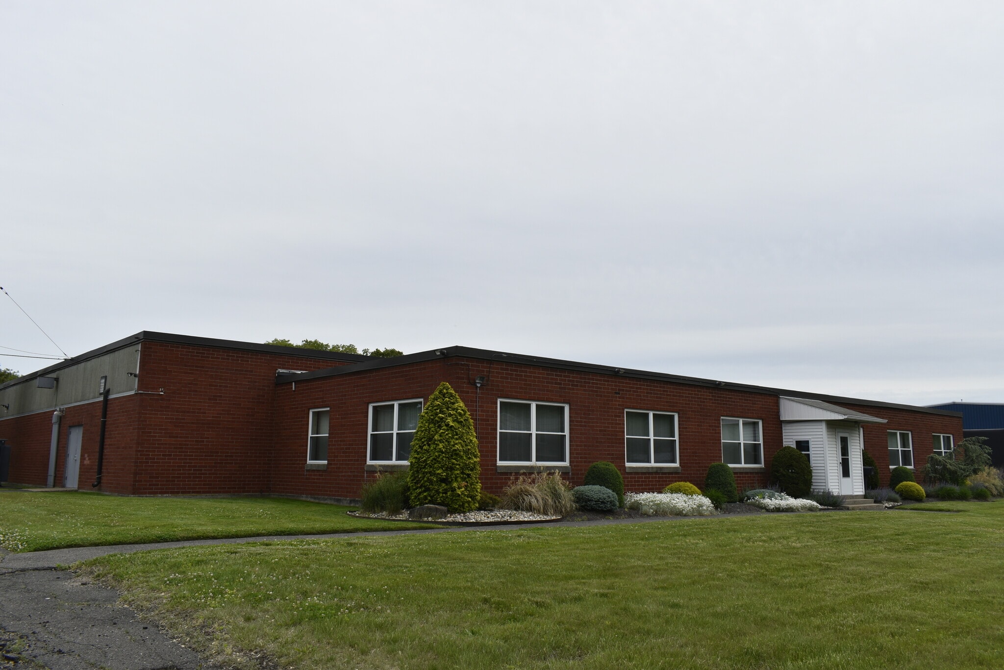 315-319 Lake Ave, Bristol, CT for lease Building Photo- Image 1 of 13