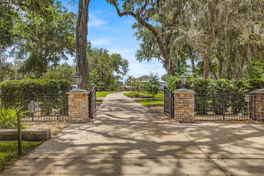 4710 STATE ROAD 13 N, St Johns, FL à vendre - Photo du bâtiment - Image 3 de 13