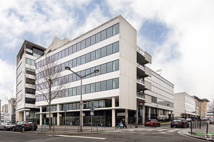 23 Avenue Carnot, Massy à louer - Photo du bâtiment - Image 2 de 3