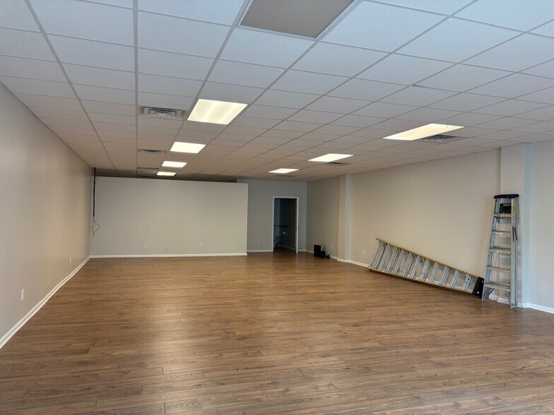 205 S Academy St, Richlands, NC à louer - Photo du bâtiment - Image 2 de 6