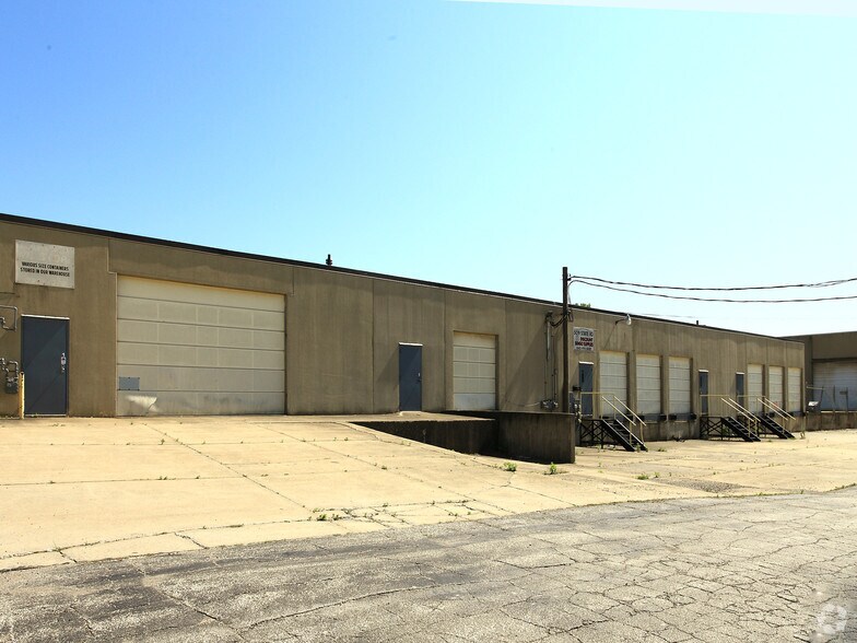 1833 E 51st St, Ashtabula, OH à louer - Photo du bâtiment - Image 2 de 2