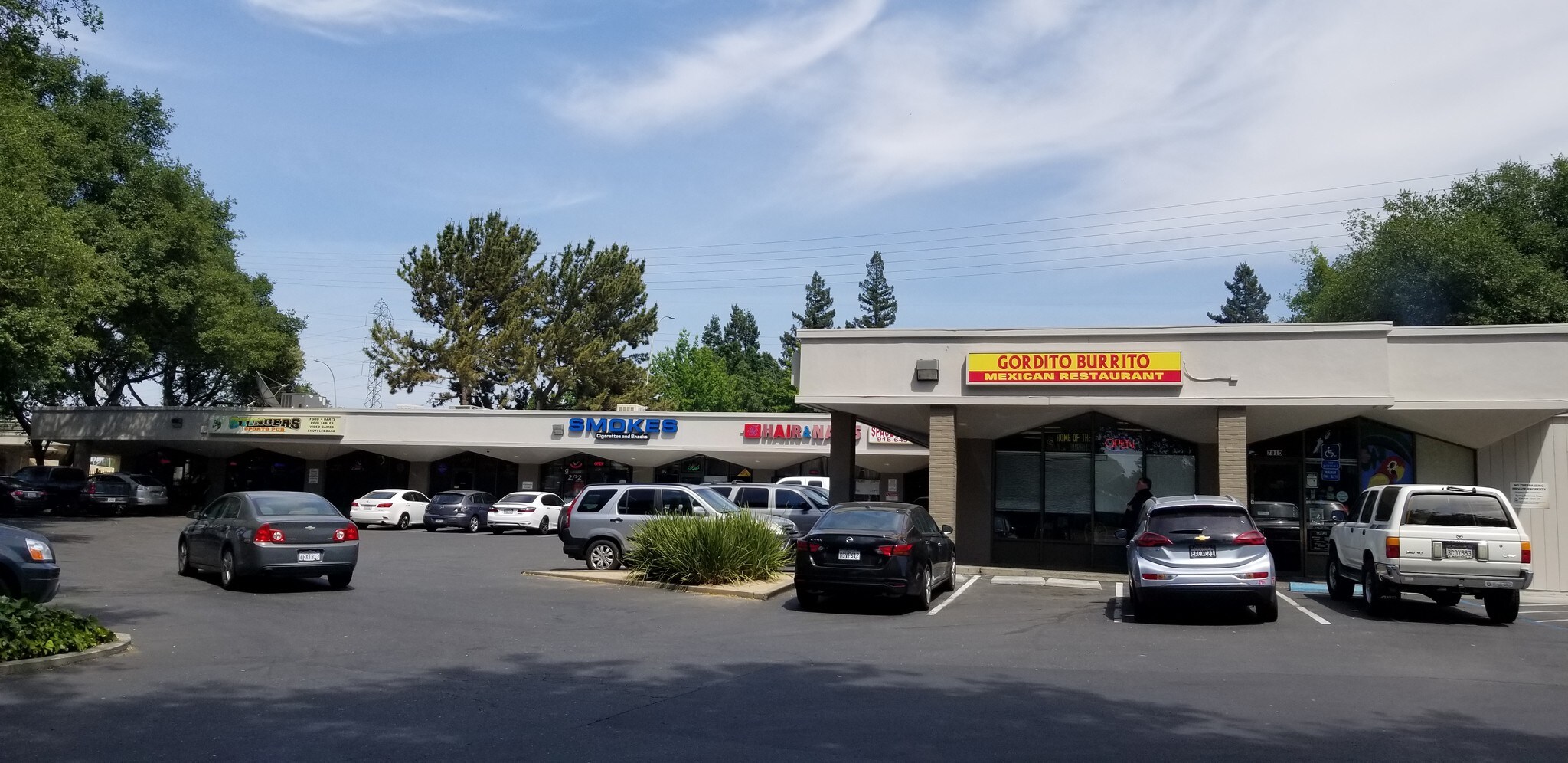 7810-7890 La Riviera Dr, Sacramento, CA à louer Photo principale- Image 1 de 6