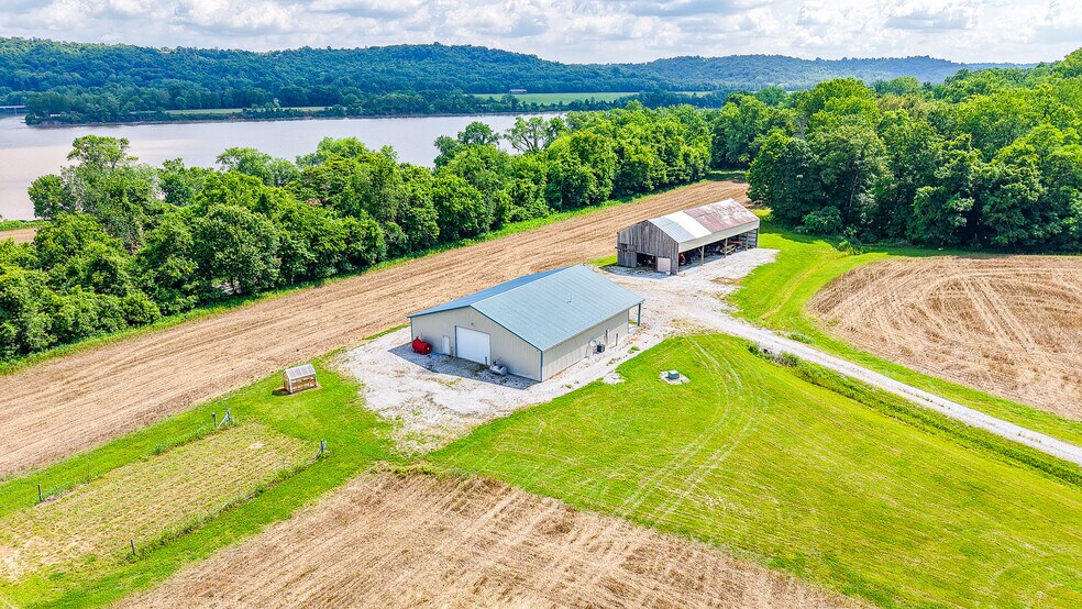2845 Mary Ingles Hwy E, Augusta, KY à vendre - Photo du bâtiment - Image 3 de 9