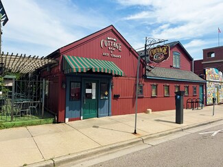 Plus de détails pour 132 Fulton St, Grand Rapids, MI - Commerce de détail à louer