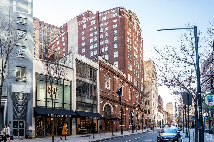 1628 Chestnut St, Philadelphia, PA à louer - Photo du bâtiment - Image 2 de 3