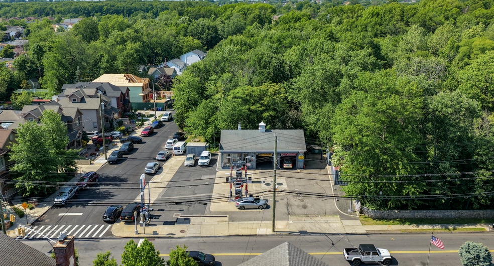 The Sunoco 14 - Gas Station Portfolio portfolio of 13 properties for sale on LoopNet.ca - Building Photo - Image 3 of 15