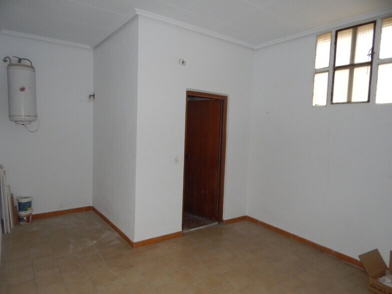 Office in Ontinyent, Valencia for lease - Building Photo - Image 2 of 8