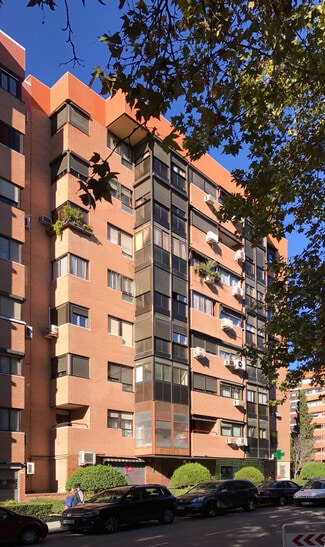 Plus de détails pour Calle de Puerto Serrano, 3, Madrid - Multi-résidentiel à vendre