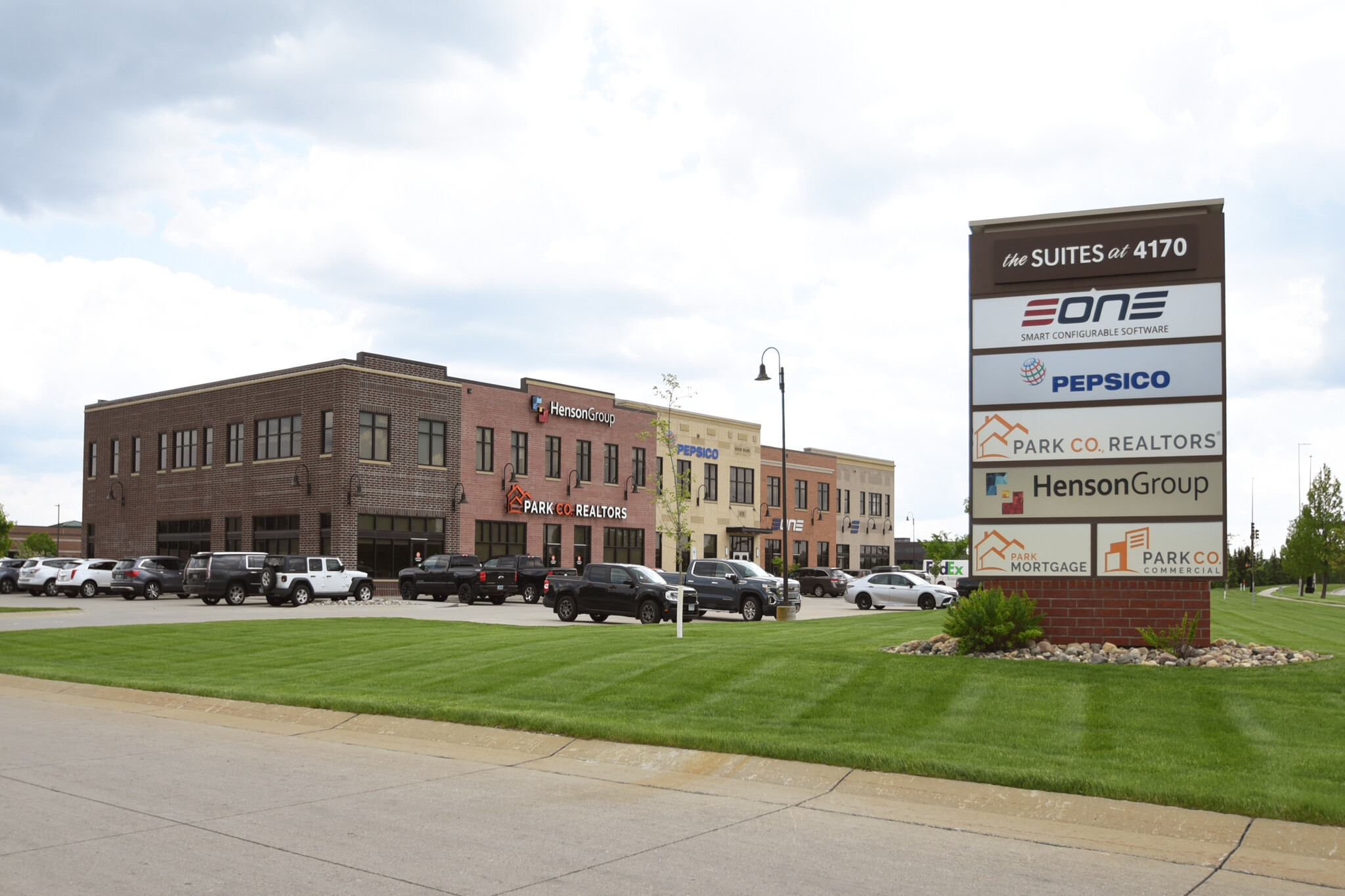 4170 S 41st Ave, Fargo, ND for lease Building Photo- Image 1 of 7