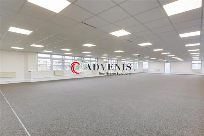 Office in Orly for lease - Interior Photo - Image 3 of 7