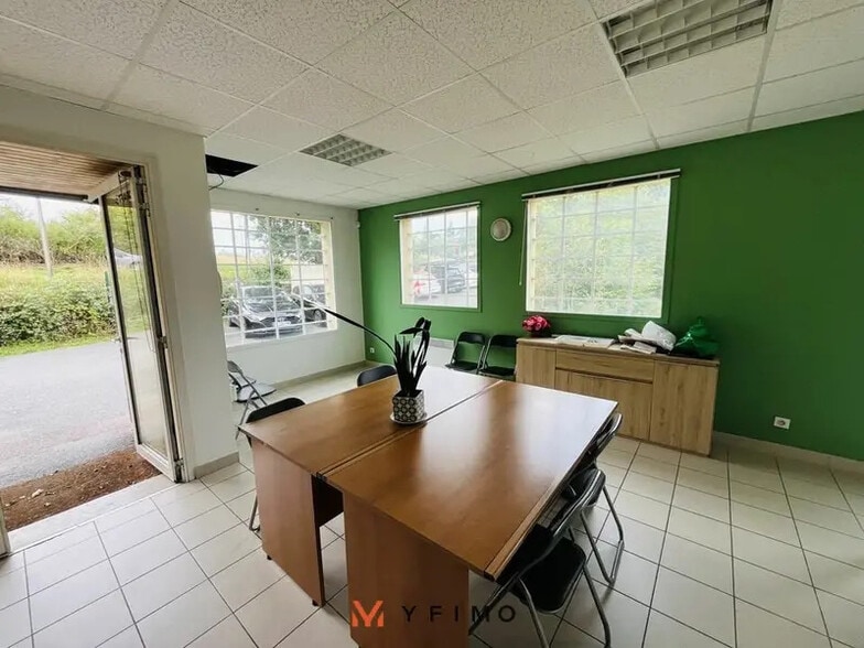 Office in Orgeval for lease - Building Photo - Image 3 of 9