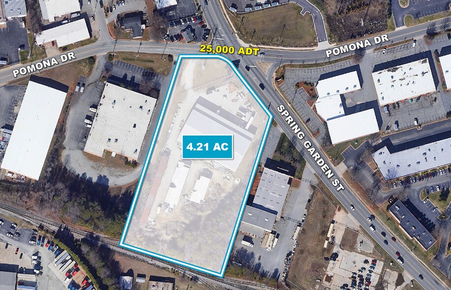 4019 Spring Garden St, Greensboro, NC à louer - Photo principale - Image 1 de 2