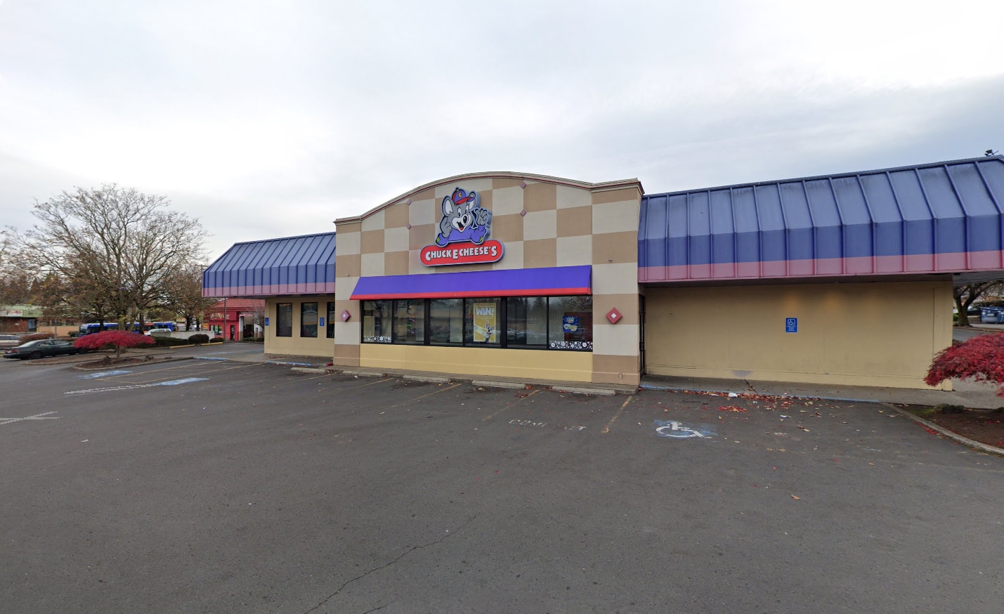 9120 SE Powell Blvd, Portland, OR for lease Building Photo- Image 1 of 4