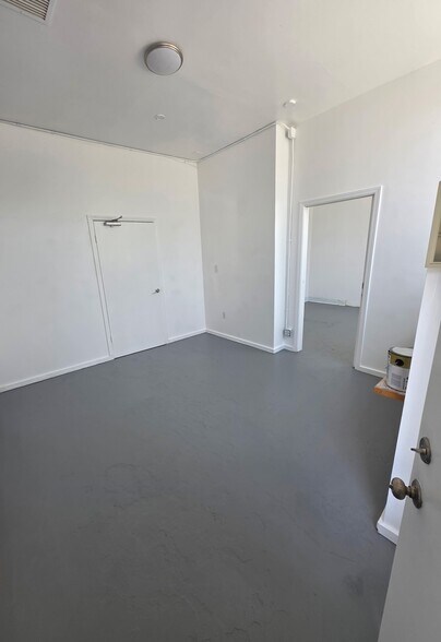 3771 Las Flores Ct, Los Angeles, CA à louer - Photo intérieure - Image 2 de 5