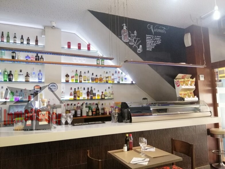 Retail in Barcelona, Barcelona for lease - Interior Photo - Image 3 of 5