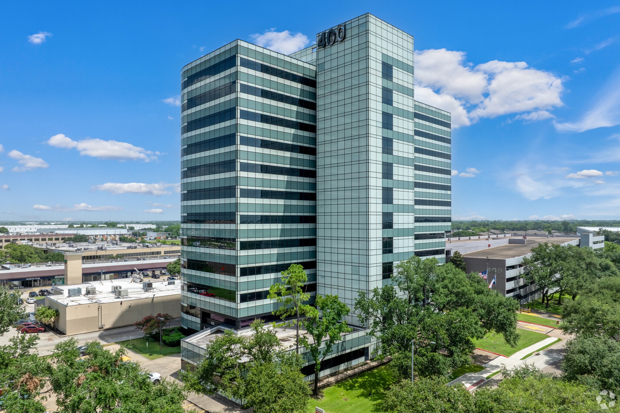 400 N Sam Houston Pky E, Houston, TX for lease Building Photo- Image 1 of 27
