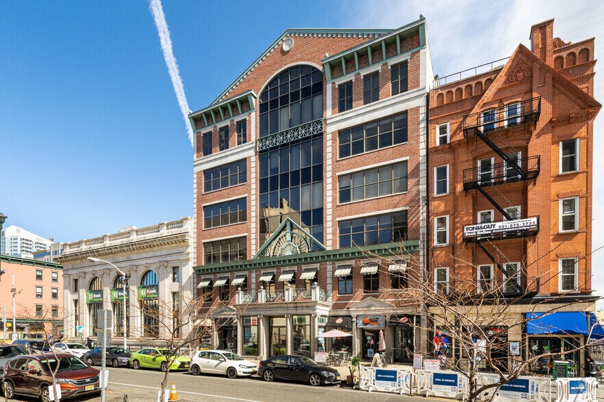79 Hudson St, Hoboken, NJ à louer - Photo du bâtiment - Image 2 de 8