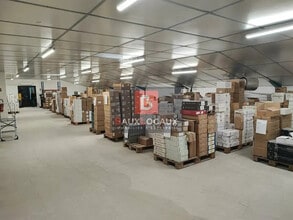 Flex dans Arles à louer Photo du bâtiment- Image 1 de 10