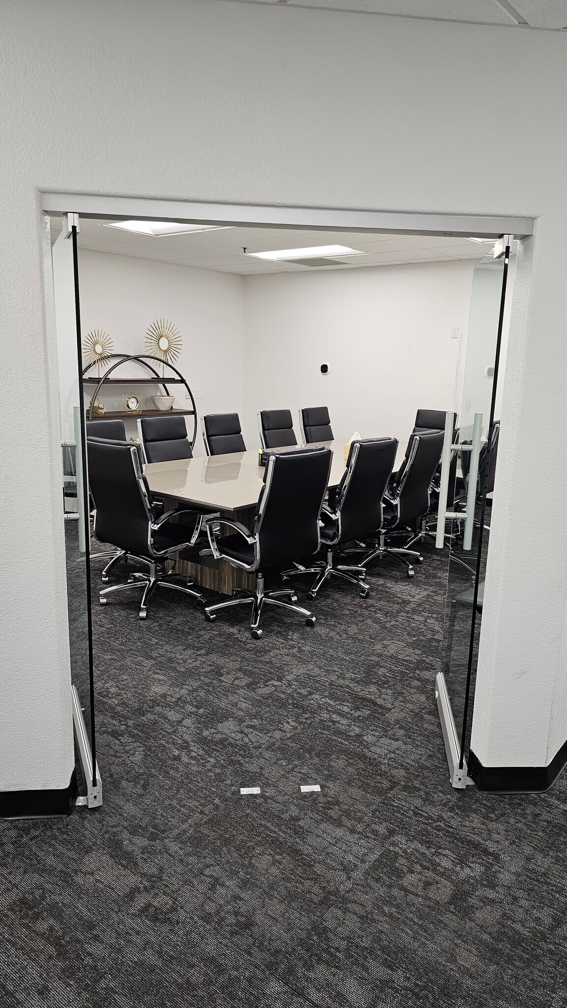 3570 W Post Rd, Las Vegas, NV à louer Photo du bâtiment- Image 1 de 7