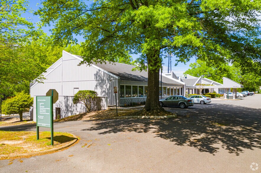 2000 Bremo Rd, Richmond, VA à louer - Photo du bâtiment - Image 2 de 5