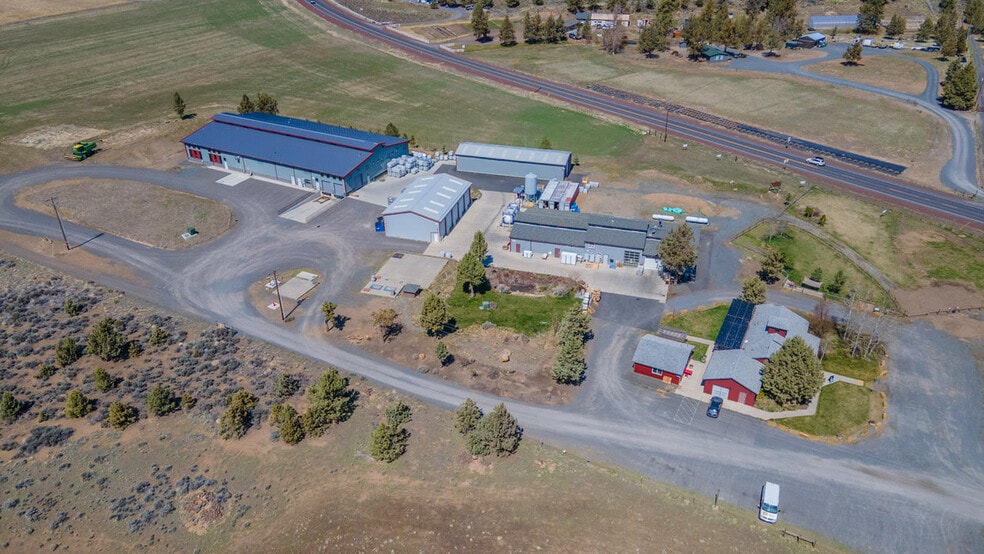 CALLING FOR HIGHEST AND BEST OFFERS portfolio of 5 properties for sale on LoopNet.ca - Building Photo - Image 3 of 110