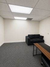 2183 Fairview Rd, Costa Mesa, CA for lease Interior Photo- Image 2 of 2