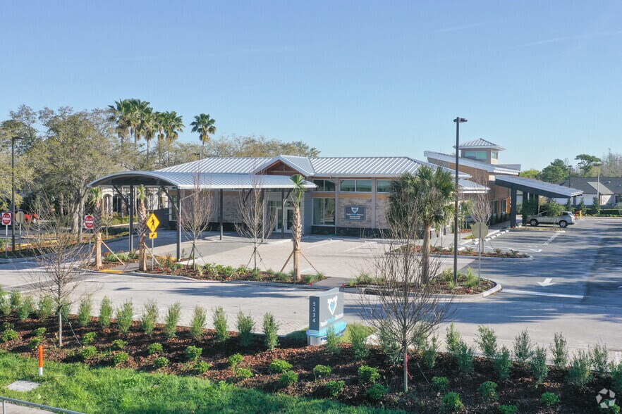 5234 Little Rd, New Port Richey, FL à louer - Photo principale - Image 2 de 17
