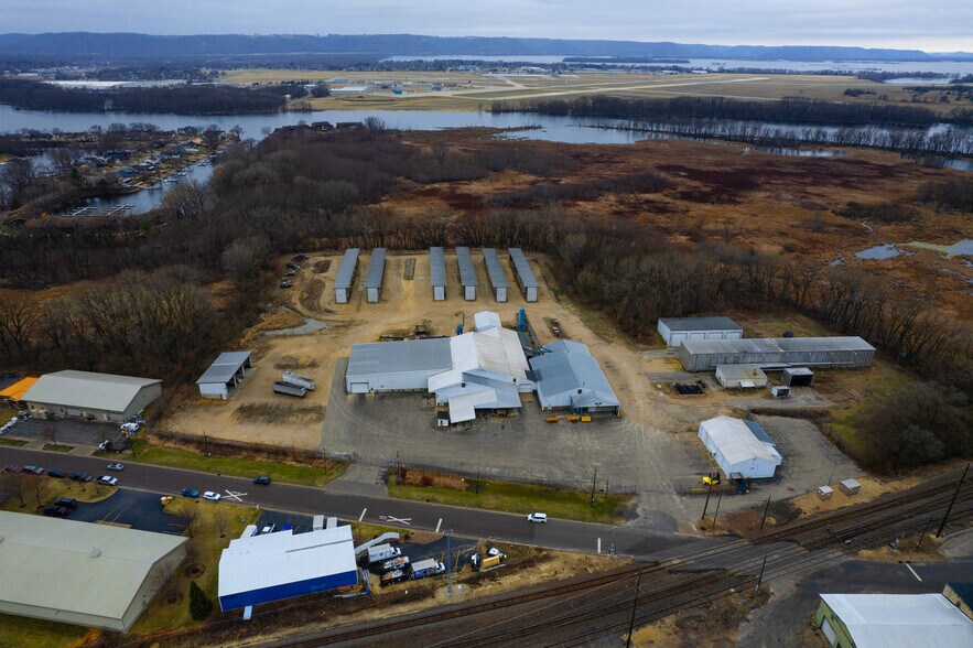 600 1st Ave S, Onalaska, WI à vendre - Aérien - Image 2 de 6