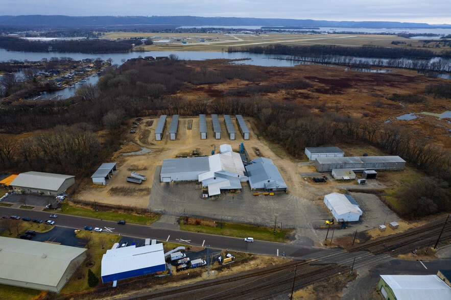 902 2nd Ave S, Onalaska, WI for sale - Aerial - Image 3 of 8